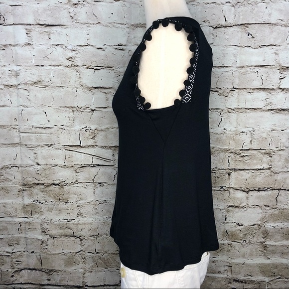 A NEW DAY * Top - Picture 4 of 8